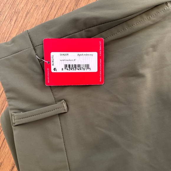 Spanx | Sunshine Short 6” NWT Women's Green Shorts - Picture 3 of 4